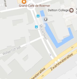 Ingang Deltion onder de traverse